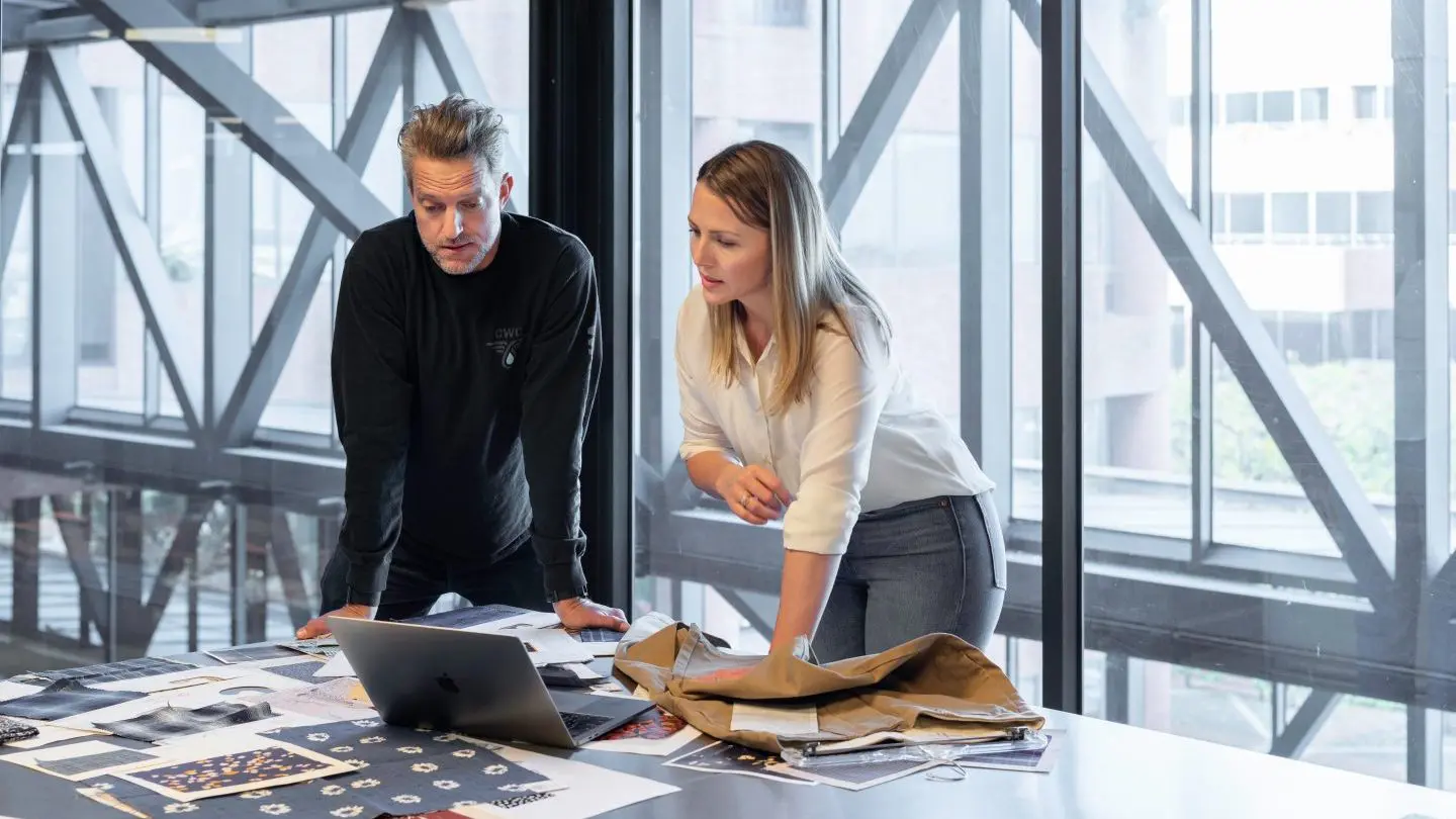 linkedin sales solutions nISqmehpBQk unsplash 1 edited